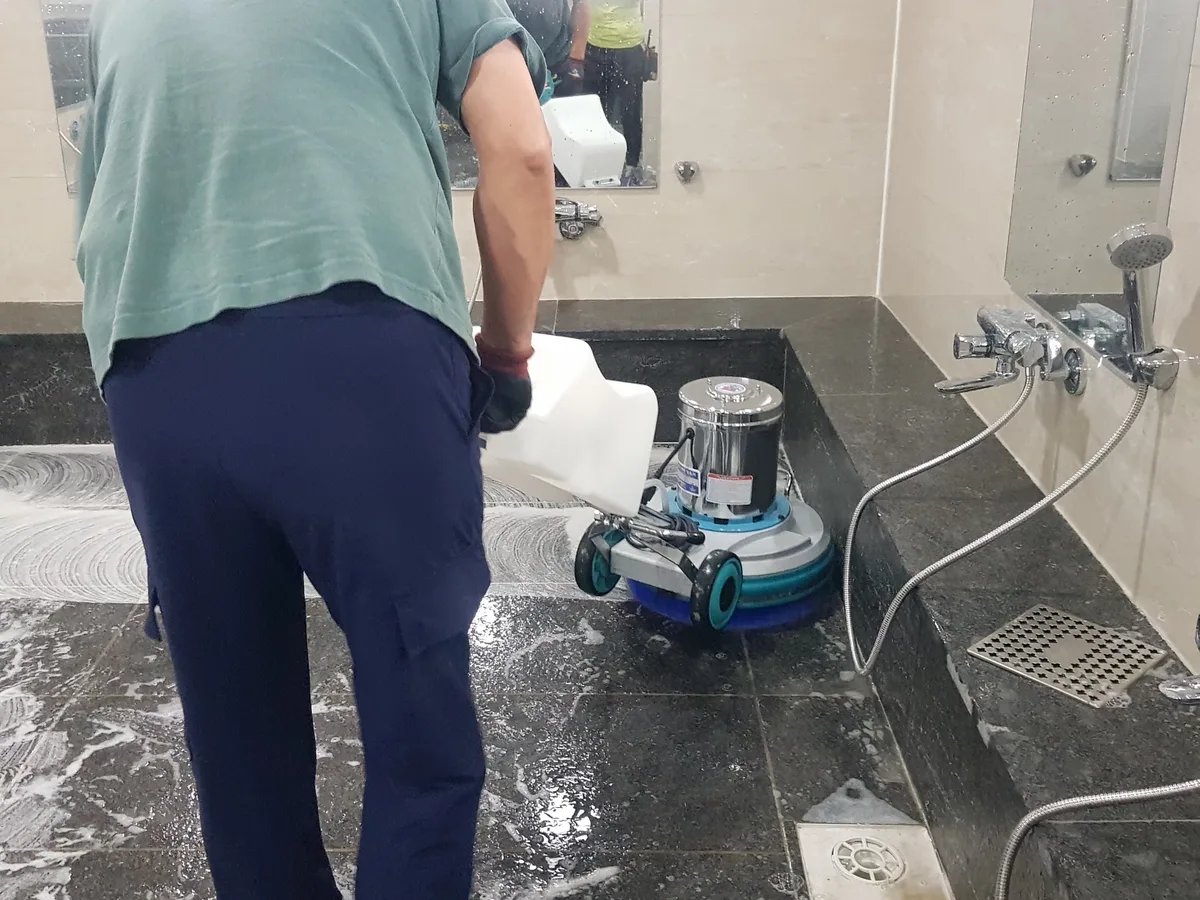 영종구 운남동 찜질방 수전·샤워기 건식 사우나 위생청소 사례 - 행진크린
