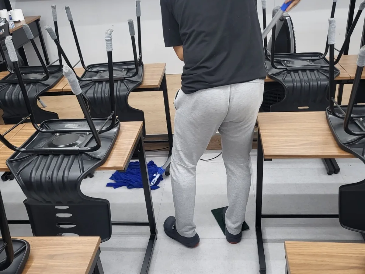검단구 불로동 사업장 로비·응접실 바닥 위생청소 사례 - 행진크린